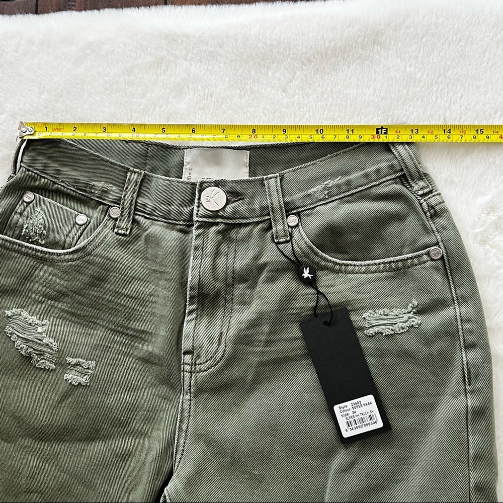 One Teaspoon Khaki Truckers Long Length Shorts Size 24 NWT - Picture 16 of 16